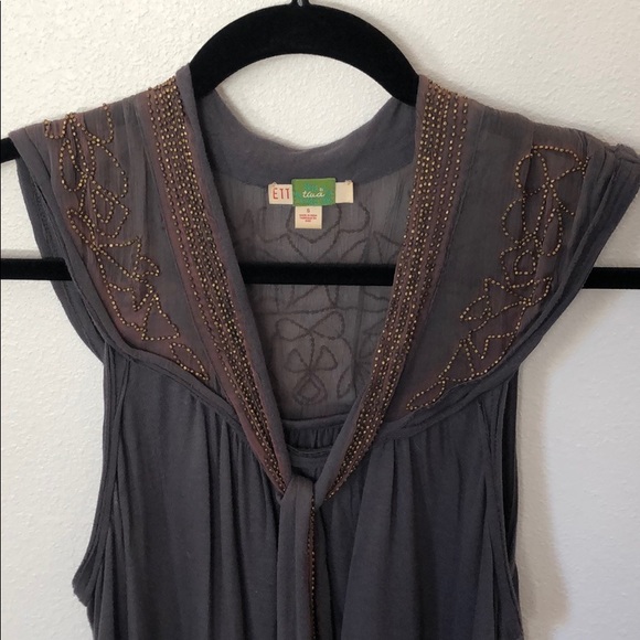 Grey tank with beading - Picture 2 of 5